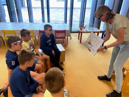 Razgibano, živahno, razigrano, počitniško, … (12)